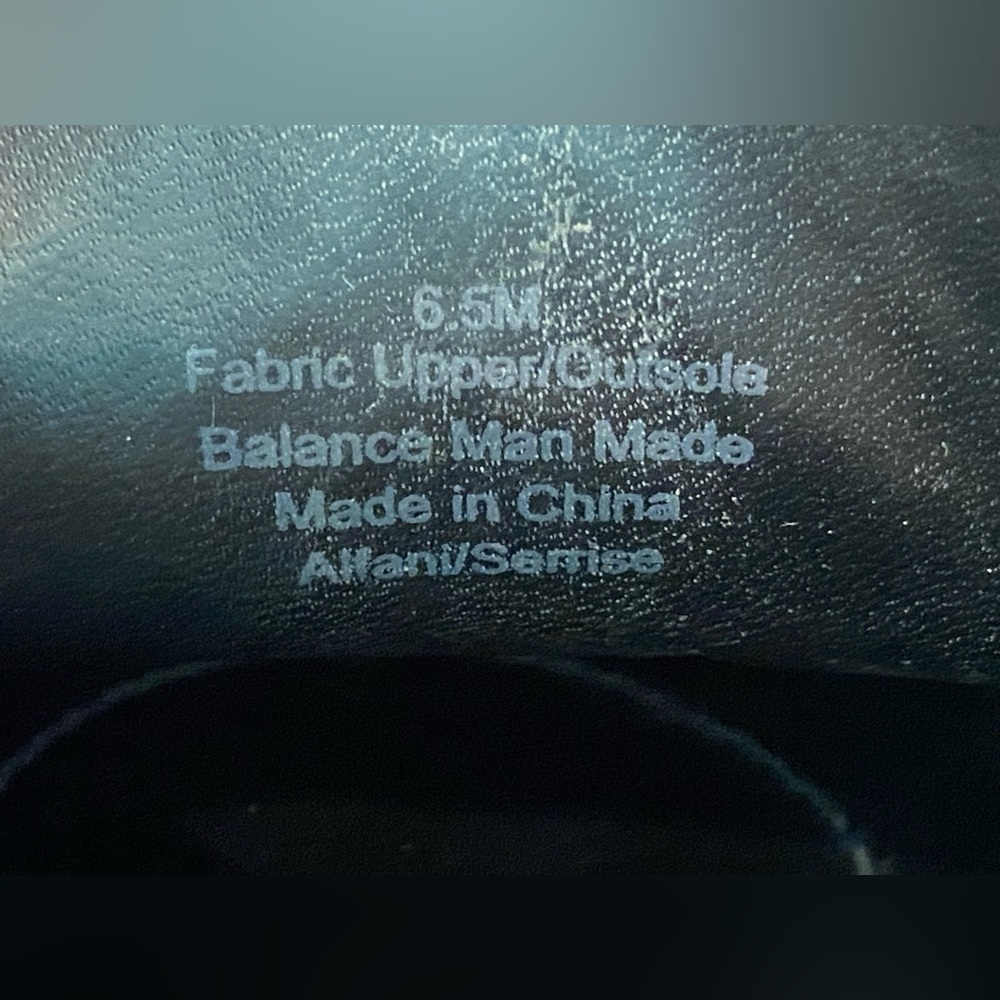 Alfani Women’s Serrise Faux Snake Skin Black Pointed
Toe Flat Mules Size 6.5M - Picture 13 of 13